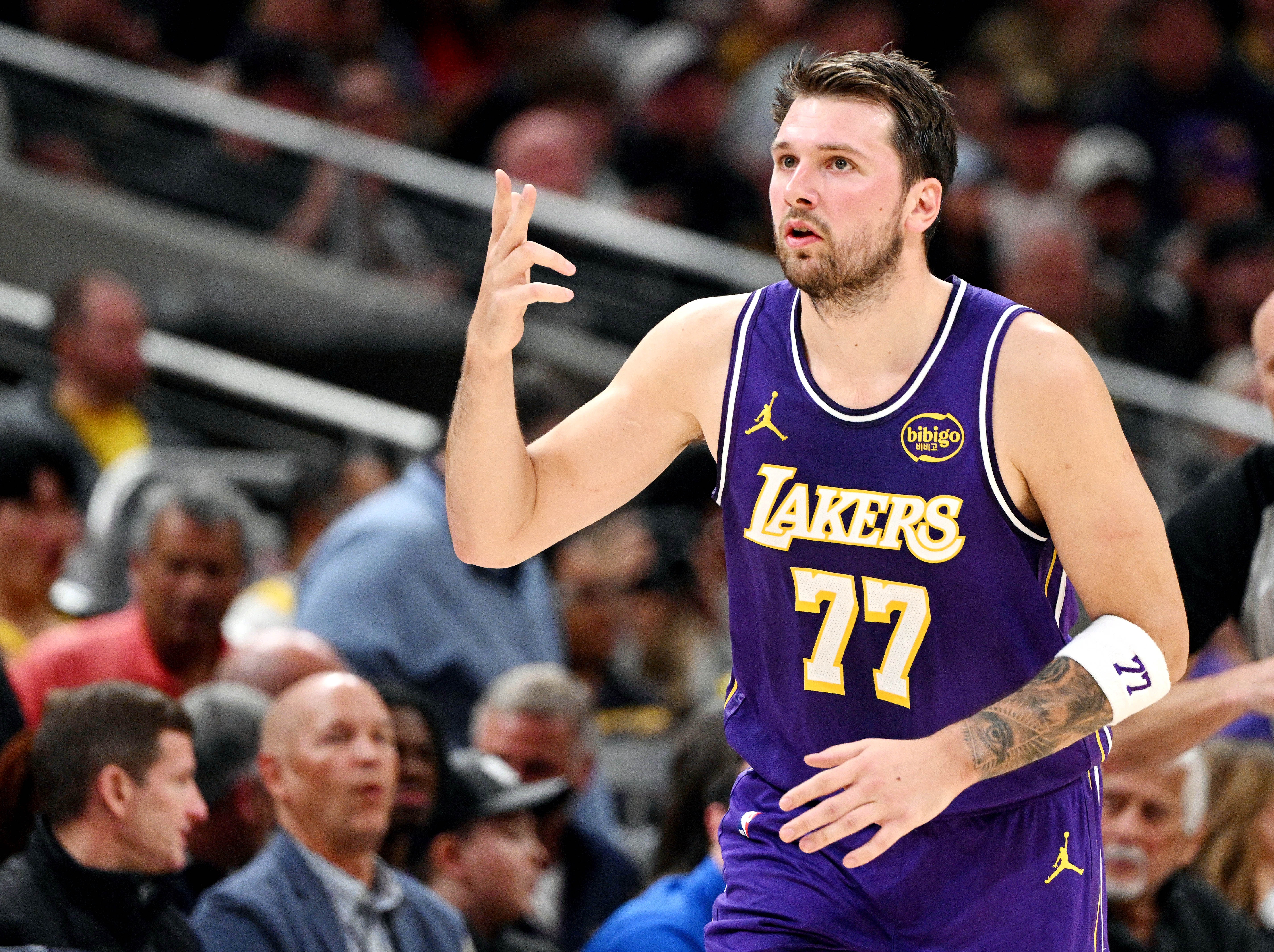 欧冠直播下载-阿特金森：对东契奇尝试过不同的防守 但是都被他破解了